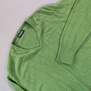 Vintage Van Heusen Sweater Mens Medium Green V Neck Orlon Knit Pullover 70s